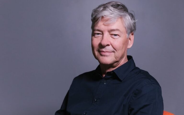 10+ Best Programmers in the World: Legends of All Time – Plerdy