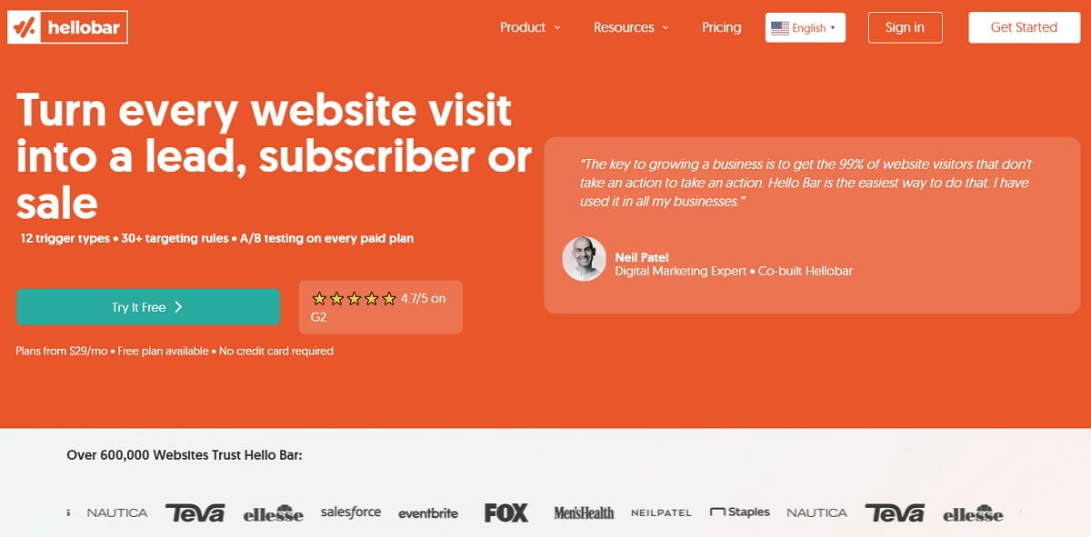 Hello Bar notification bar promoting a lead magnet at the top of a blog